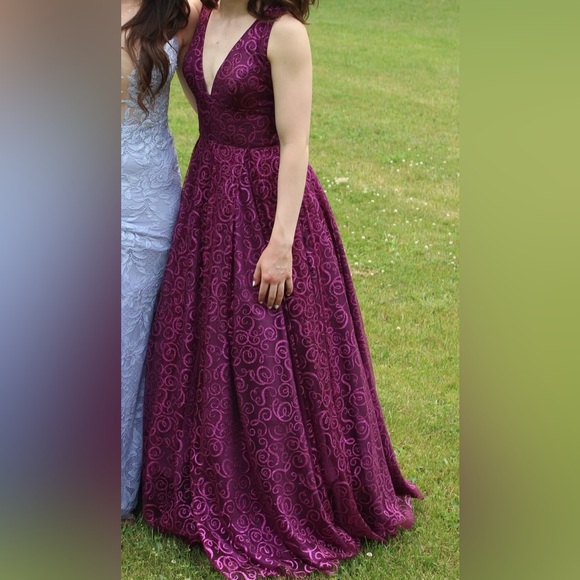 Prom dress - Picture 3 of 5